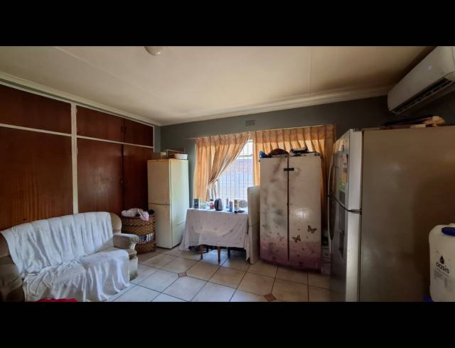 3 BEDROOM HOUSE FOR SALE IN VANDERBIJLPARK SW 2